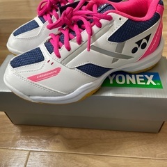 新品未使用ヨネックスバドミントンシューズ23.０の画像
