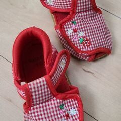 子供　サンダルの画像