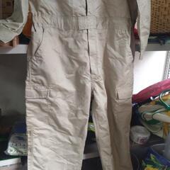 中古　　つなぎ　ベージュ　Lサイズの画像
