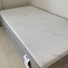 三つ折りセミダブルマットレス＆無印カバー付き羽毛布団