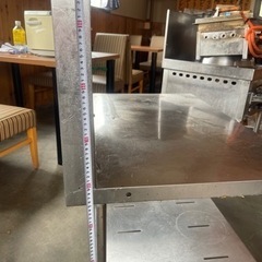 コンロスチールテーブルですの画像