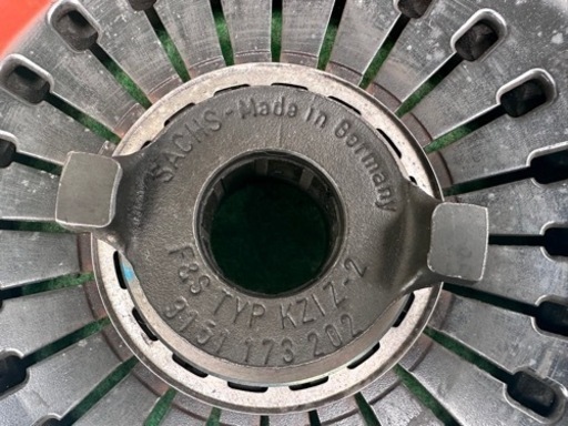 ポルシェ964ターボクラッチカバー