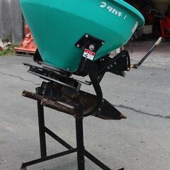 SOLD OUT】タカキタ ブロードキャスター BC2050 トラクター用作業機