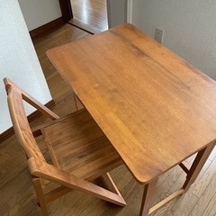 折りたためる机と椅子セット