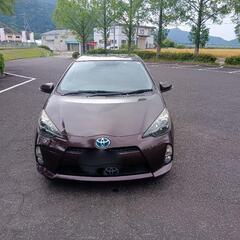 アクア Ｇ　ドラレコ、ETC、純正ナビ、レーダー探知機、シートヒーター、スタッドレスタイヤ付き、オイル、オイルエレメント交換済、車内用品付の画像