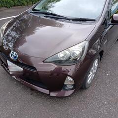 アクア Ｇ　ドラレコ、ETC、純正ナビ、レーダー探知機、シートヒーター、スタッドレスタイヤ付き、オイル、オイルエレメント交換済、車内用品付の画像