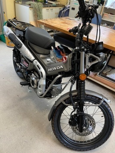 ハンターカブCT125　新色マットアーマードシルバーメタリック　ノーマル車　車体