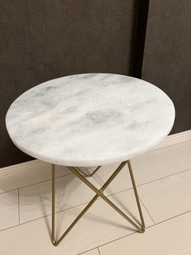 ZARAホーム 大理石サイドテーブル