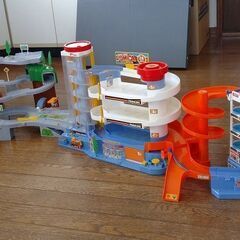 お値下げしました☆トミカシティパーキング☆スーパーオートトミカビ...