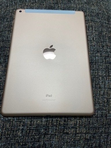 ipad超美品❣️❣️残債無‼️第8世代 128GB ゴールド 10.2インチ Wi-Fi+Cellularアイパッドdocomo
