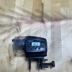熱帯魚自動餌やり機