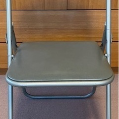 ★★★[取引終了しました！]パイプ椅子 折り畳み USED品　その①