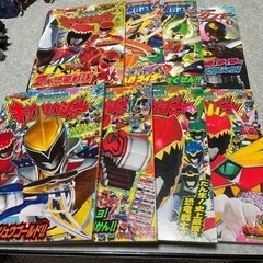 仮面ライダー　恐竜ジャー本&ステッカー&ポスター