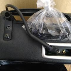 フットレストモニター２台の画像