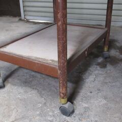 作業用ワゴン　キャスター付きの画像