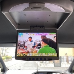 9インチフリップダウンモニターの画像