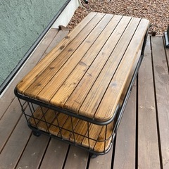 マランコーヒーテーブルの画像