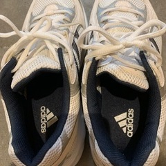 adidas アディダススニーカー　27.5センチの画像