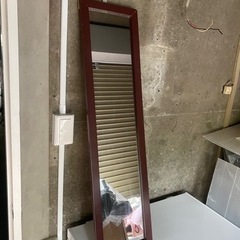 ウオールミラー　姿見　小さめ　コンパクト