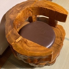 屋久杉　回転椅子の画像