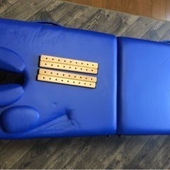 折りたたみマッサージベッド（中古品）
