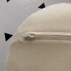 コンビミニ　ドット柄授乳クッション　カバー取り外し可の画像