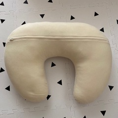 コンビミニ　ドット柄授乳クッション　カバー取り外し可の画像