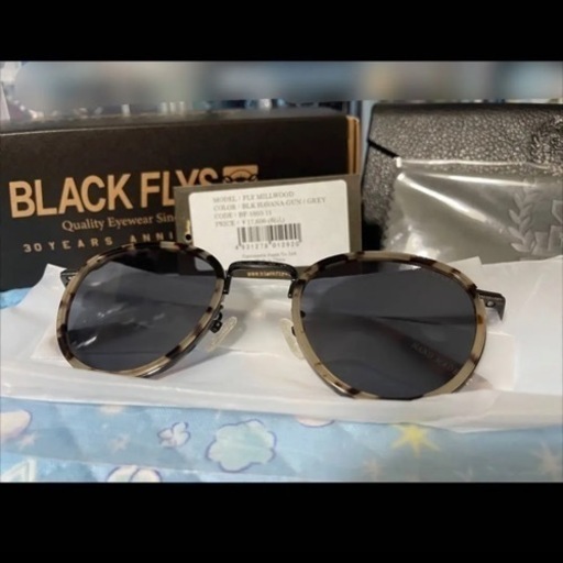 新品未使用品 ブラックフライ サングラス FLYMILLWOOD