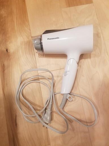 Panasonic　ヘアドライヤー　EH-NE4A