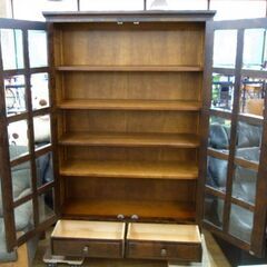お値下げ中！ 北海道民芸家具 キャビネット 書棚 幅108×高さ175㎝ 焼印有 本棚 シェルフ 札幌市 豊平区 西岡店の画像