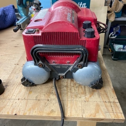HITACHI コンプレッサー　PA1300H