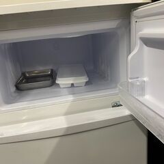 アイリスオーヤマ　冷凍冷蔵庫81L　AF81-Wの画像