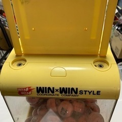WINXWIN.STYLE.景品払出機☆ガチャポン本体☆ガチャガチャ☆カプセルトイ☆お金不要タイプ☆カプセル90個付きの画像