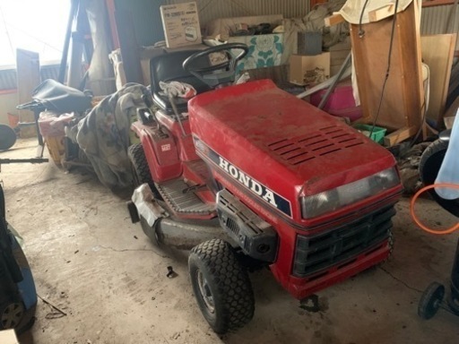 HONDAの芝刈り機　ジャンク　不動