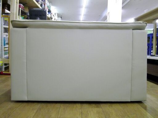 2人掛けソファ 合皮 ベージュ 幅137×奥77×高76cm ローソファ 長椅子 ソファー 家具 札幌市 厚別区