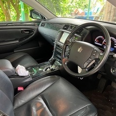 TOYOTA CROWNの画像