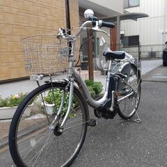 電動アシスト自転車　ブリヂストン　アシスタ　シルバー　26インチ バッテリー8.1ah 充電器付