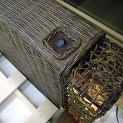 アジアン風家具 ローベッド シングルサイズ 照明付き 幅121×奥220×高50cm ロータイプ 寝具 ベット フレームのみ 札幌市 厚別区の画像