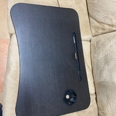 テーブル