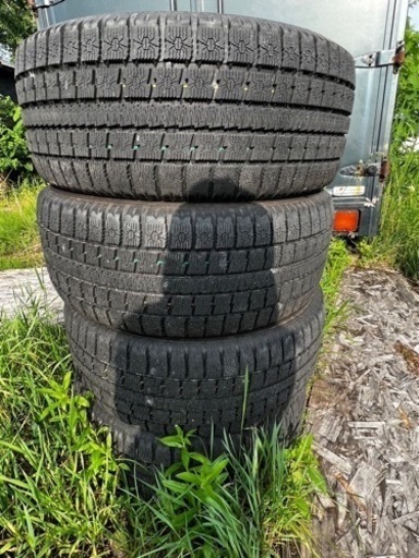 スタッドレス 18インチ 235 50 18 売れました