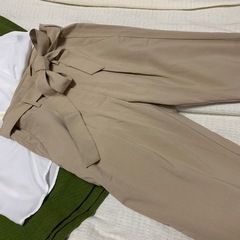 アパートバイローリーズ2wayブラウス+リボンパンツの画像