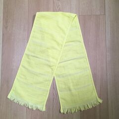 ◆100円◆洗えるスカーフ◆UV加工◆黄色◆の画像
