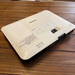 EPSON EB-1780W ビジネスプロジェクターの画像