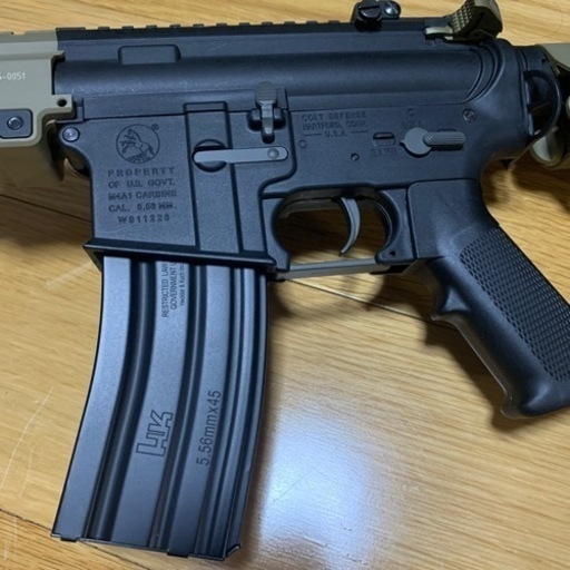 [取引中] 電動ガン　S&T MK16 URG-I 11.5 バッテリー、充電器セット　フォアグリップ付き