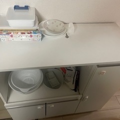食器棚の画像