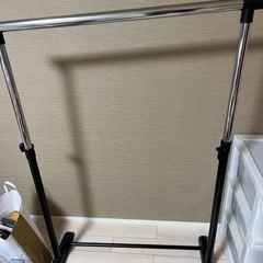 洋服かけの画像