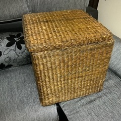 椅子にもなる収納