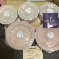 Valentinoの タッパ5個セット