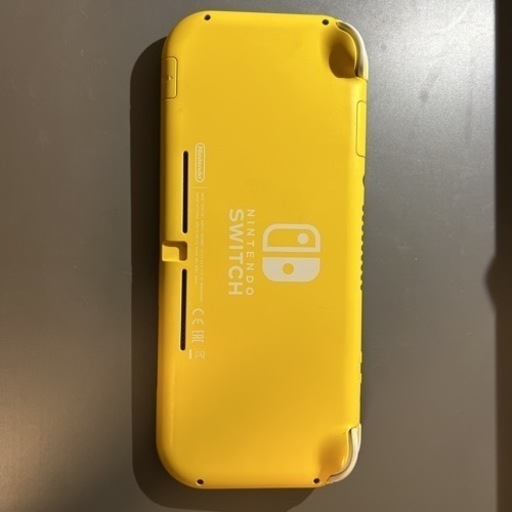 任天堂　Switch lite イエロー