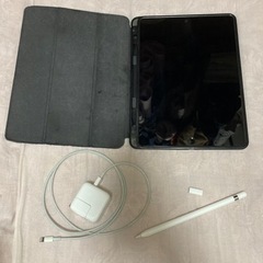 iPad Pro 9.7インチ Wi-fi 256GB (2016年版) 第1世代 シルバー MLMY2ZP/A (海外版) アップルペンシル・カバー付き 